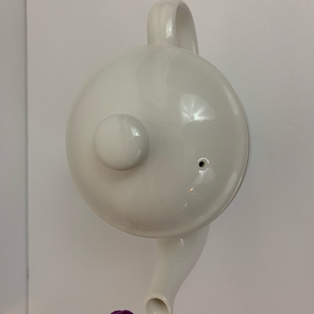 Tim Horton's Tea Pot - Picture 2 of 5